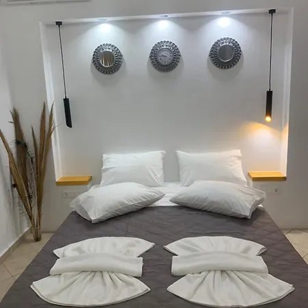 Little Yard Studios & Apartments #7 Naxos City Exterior photo