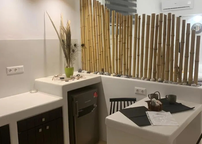 Little Yard Studios & Apartments #7